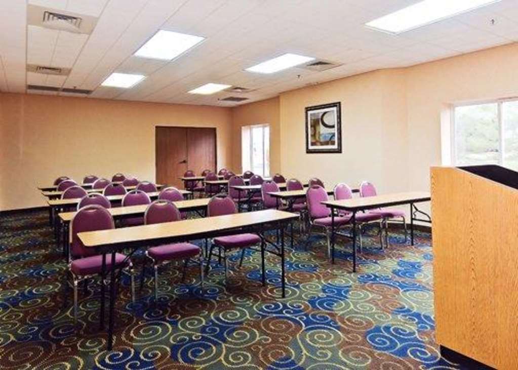 Quality Inn Brunswick Cleveland South Instalações foto